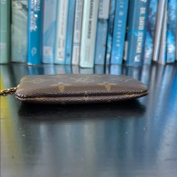 Louis Vuitton Monogram Key Pouch - Picture 10 of 14